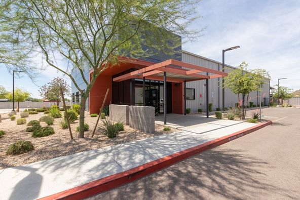 1700 E Robin Ln, Phoenix, AZ 85024
